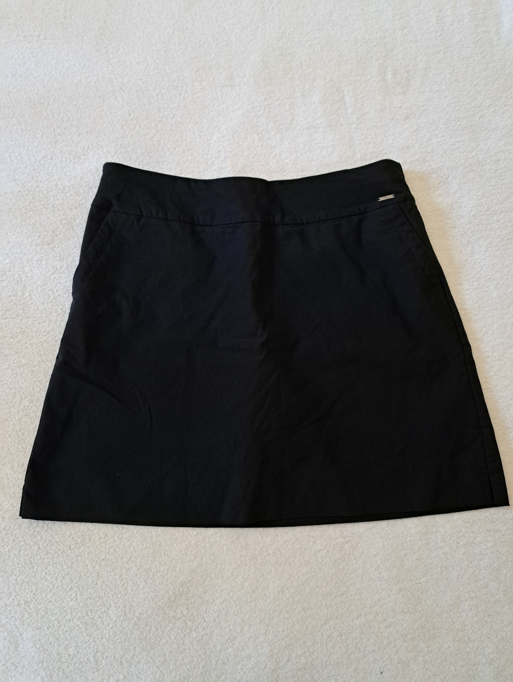 S.C.& Co. Pull On Skort Solid Black Womens   Size 8 Stretch Classic Minimalist